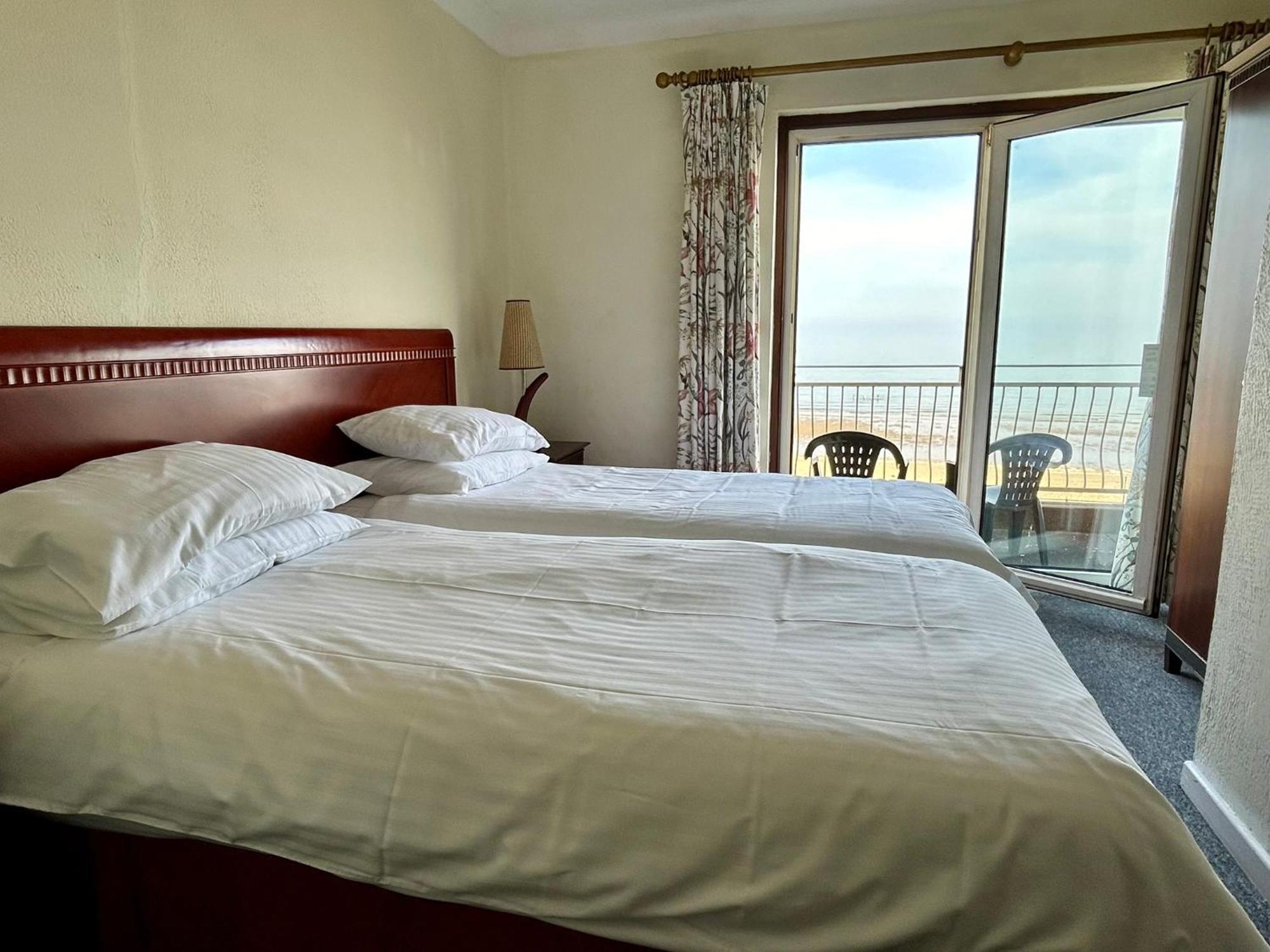 Bay View - Seafront, Sandown - Free Car Ferry For Bookings Of 3 Or More Nights, Subject To Availability Экстерьер фото